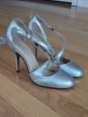Talbots metallic silver snakeskin leather heels 4 inch heel Leather Soles